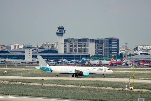 Embark on enchanting uk cruises: explore the rich tapestry of british royal heritage